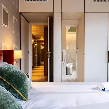 2 Floor Near Duomo * Milaan